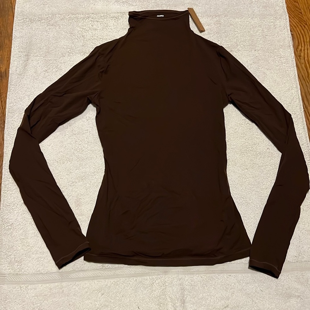Skims FITS EVERYBODY TURTLENECK TOP IN COCOA